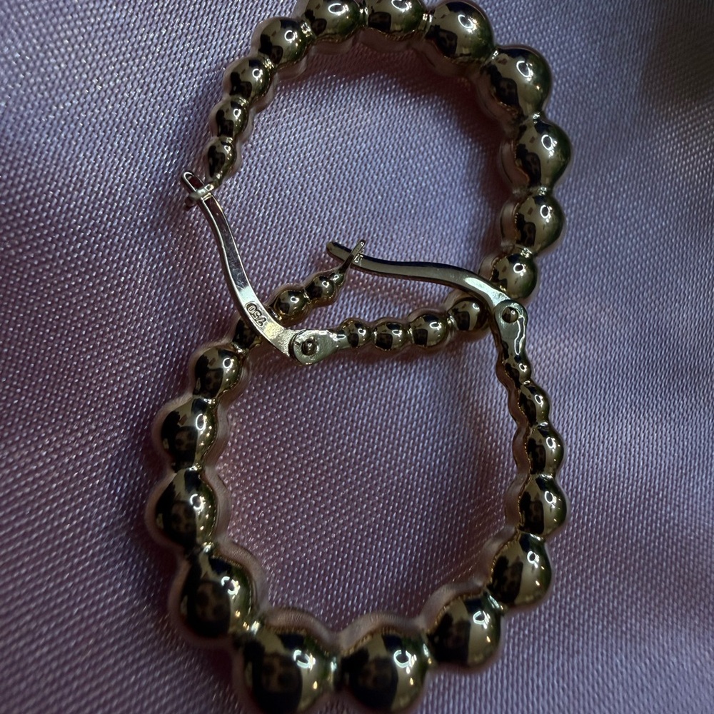 Elegant Gold Hoop Earrings 18 karats gold